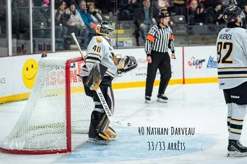 Nathan Darveau vole une victoire aux Huskies