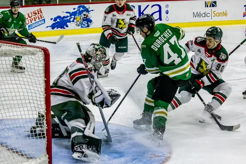 Alix Durocher devant le gardien des Mooseheads&nbsp;