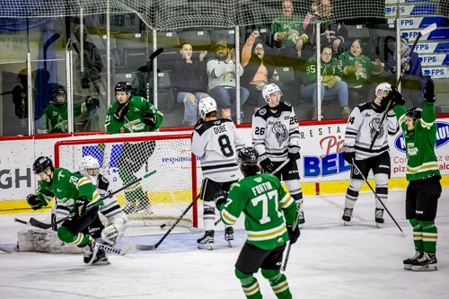 Benjamin Olivier célèbre son premier but dans la LHJMQ&nbsp;