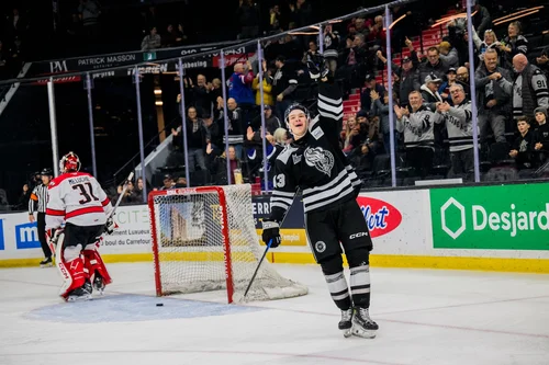 Lukas Kral des Olympiques semble avoir le numéro des Huskies depuis 2 matchs. Il a inscrit 2 buts et 1 but en tir de barrage.