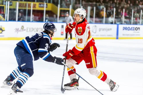 deuxième-victoire-de-suite-pour-la-troupe-de-yanick-jean-face-au-drakkar-de-baie-comeau