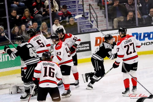 les-olympiques-survivent-devant-leurs-partisans