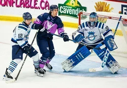 Les pénalités coulent les Sags à Sherbrooke