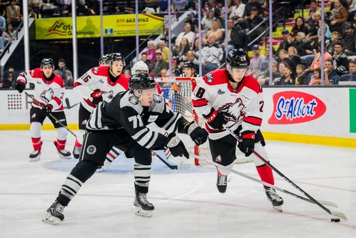 les-olympiques-échappent-le-match-d-ouverture