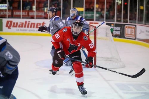 les-remparts-donnent-la-frousse-au-saguenéens-mais-s-inclinent