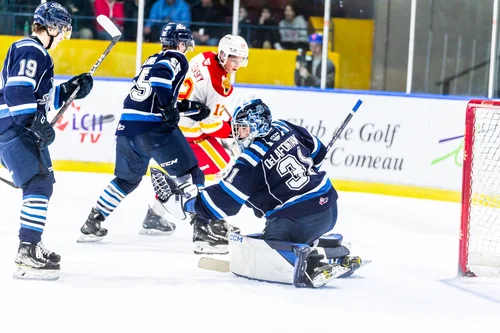 deuxième-victoire-de-suite-pour-la-troupe-de-yanick-jean-face-au-drakkar-de-baie-comeau