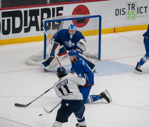 les-lions-et-zachary-émond-n-ont-rien-donné-aux-railers