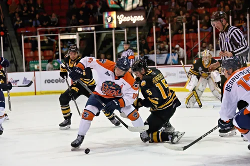 jeu-blanc-pour-raphaël-précourt-face-aux-tigres-de-victoriaville