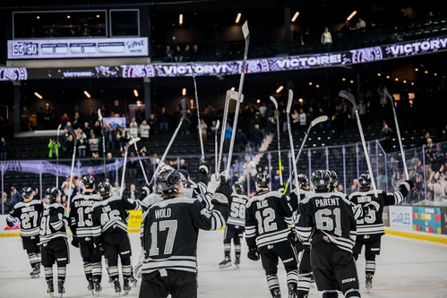 les-olympiques-survivent-devant-leurs-partisans